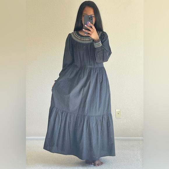 BIN#27 - UNIVERSAL THREAD Women’s Small Black Longsleeved Tiered Dress - Picture 5 of 6